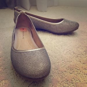 Bandolino Flats- Size 7